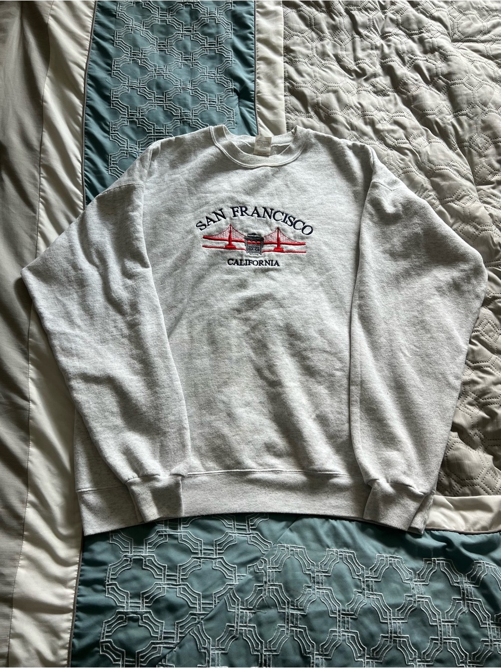 San Francisco California Crewneck Sweatshirt - Light Gray